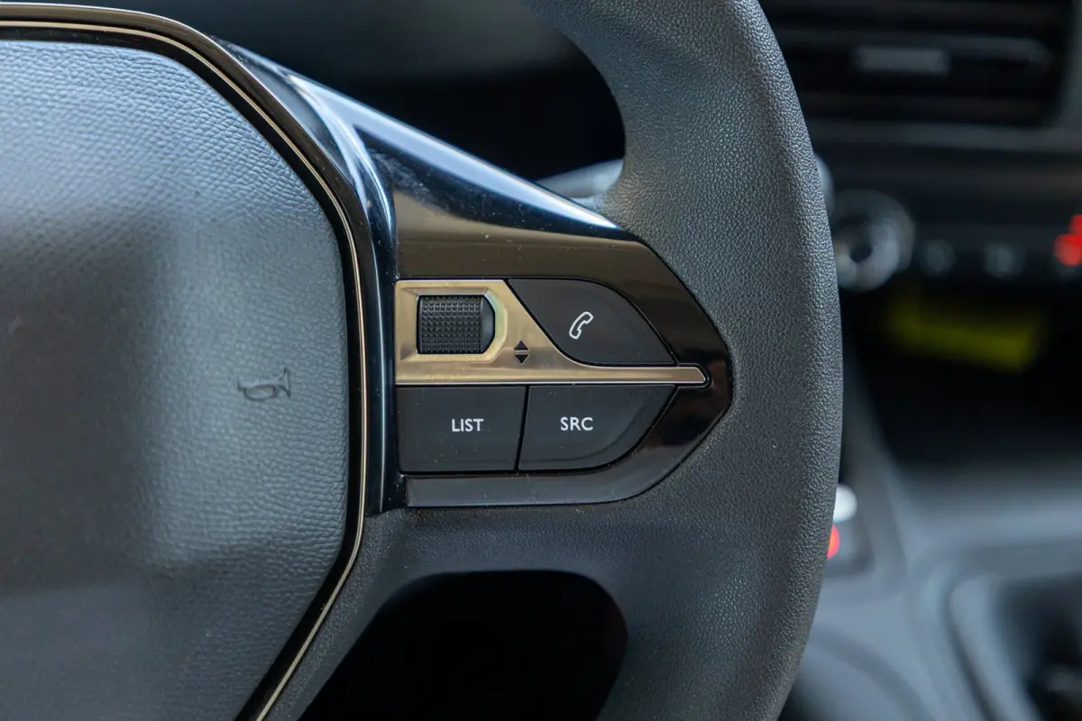1.2 PureTech Premium Airco I Cruise I Android I CarPlay I Parkeersensoren I Navigatie I NAP I NL Auto I 1e Eig