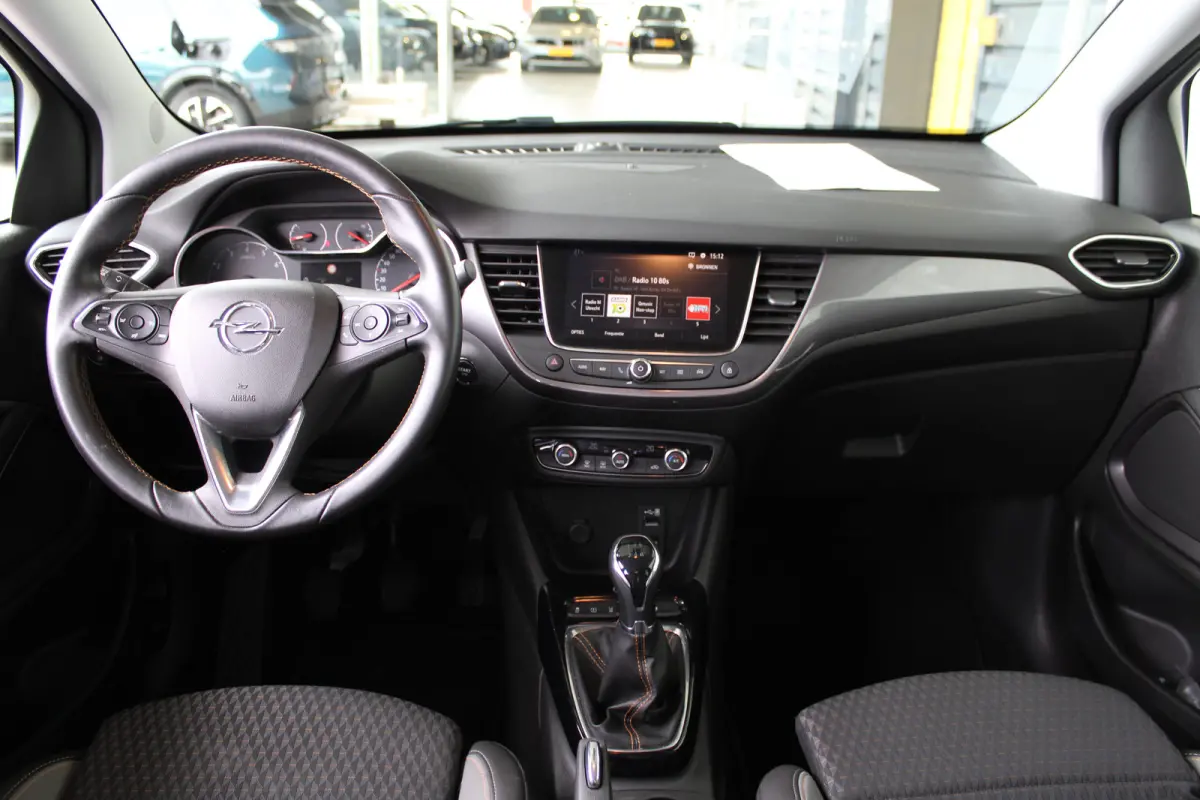 1.2 Turbo Innovation | Navigatie | Achteruitrijcamera | Dodehoek-detectie | Climate control |