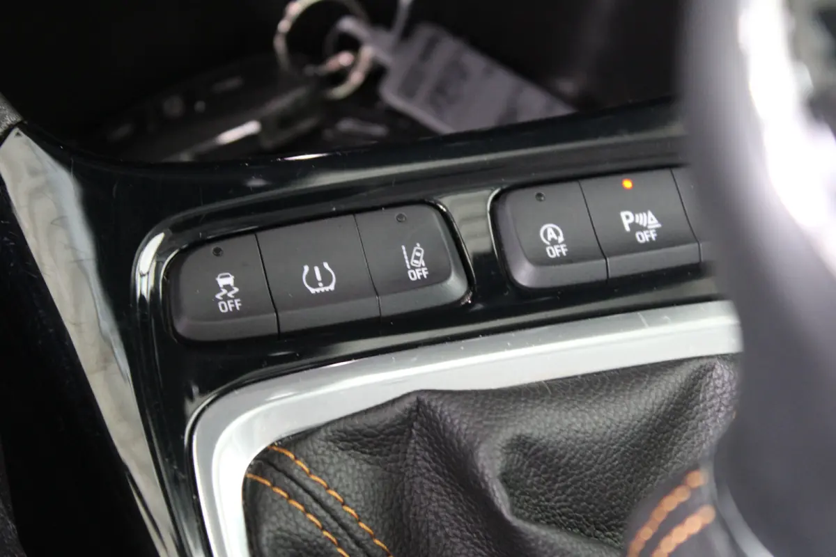 1.2 Turbo Innovation | Navigatie | Achteruitrijcamera | Dodehoek-detectie | Climate control |