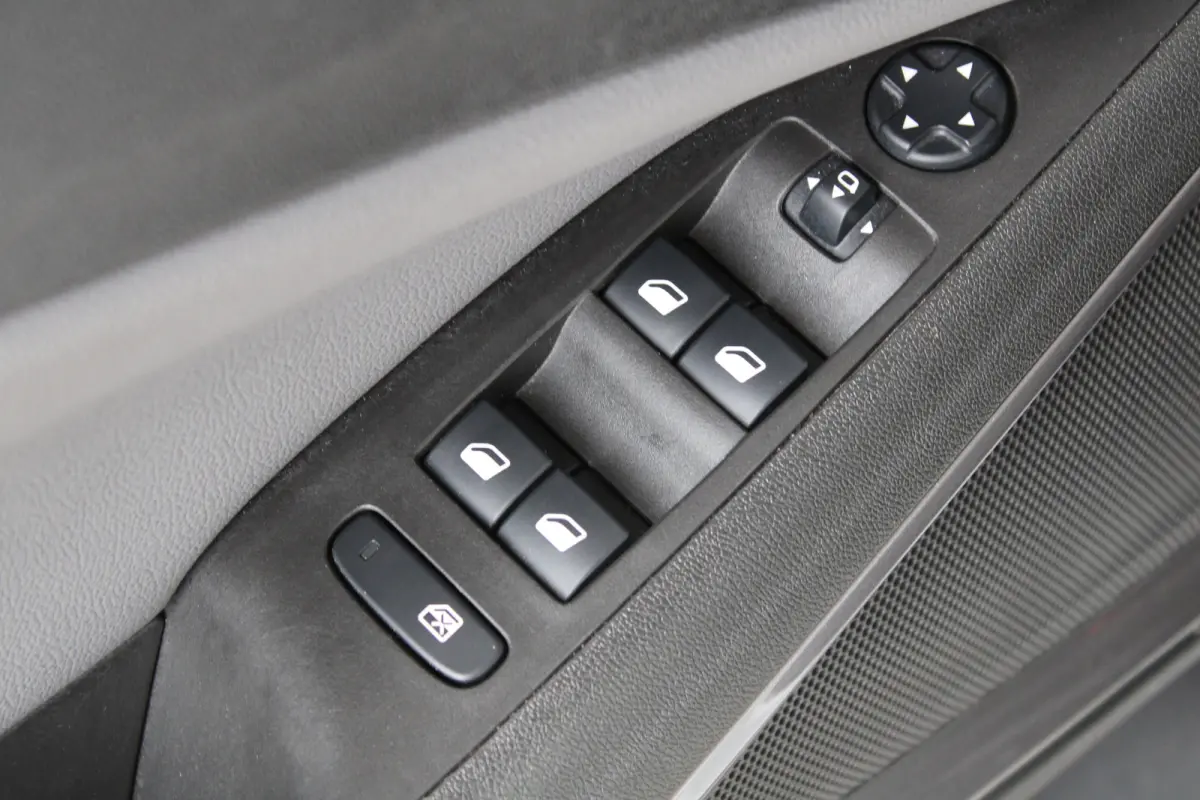 1.2 Turbo Innovation | Navigatie | Achteruitrijcamera | Dodehoek-detectie | Climate control |