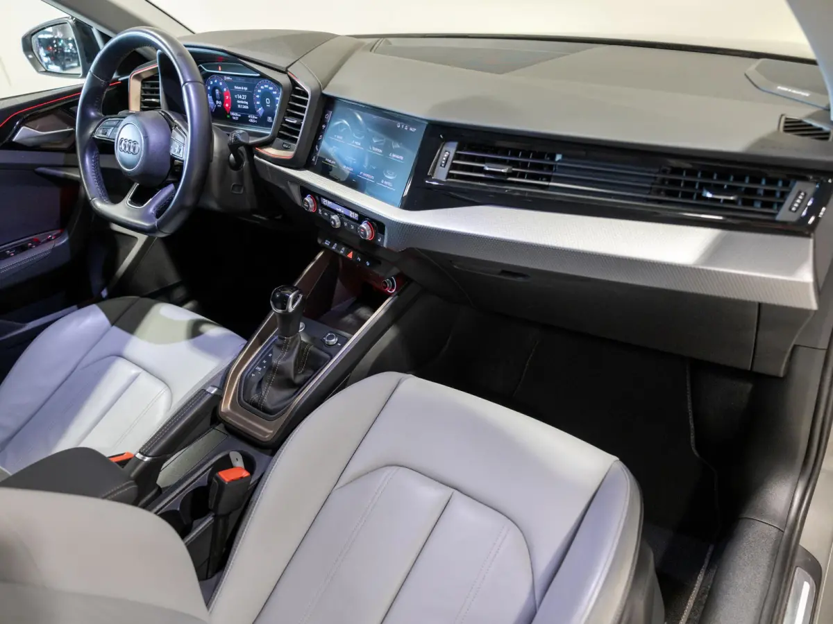 40 TFSI edition one 200 pk / Bang & Olufsen / Stoelverwarming / Lederen bekleding / Apple carplay / Airco