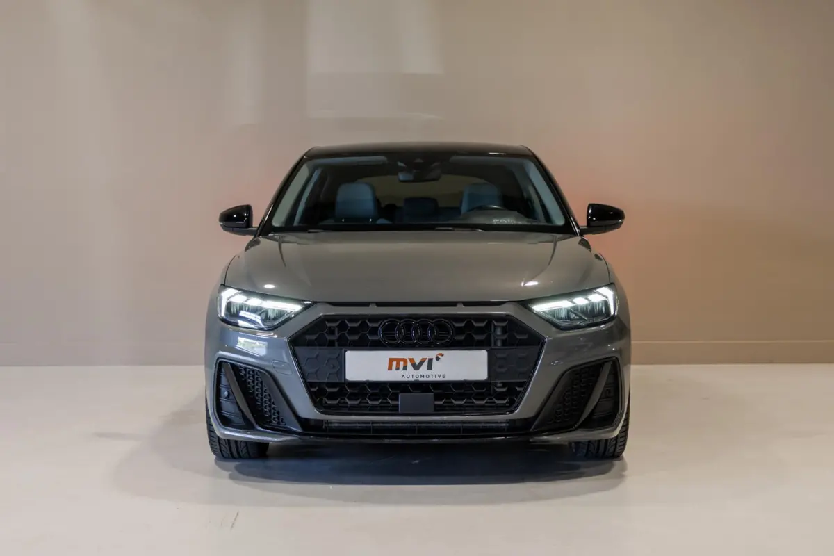 40 TFSI edition one 200 pk / Bang & Olufsen / Stoelverwarming / Lederen bekleding / Apple carplay / Airco
