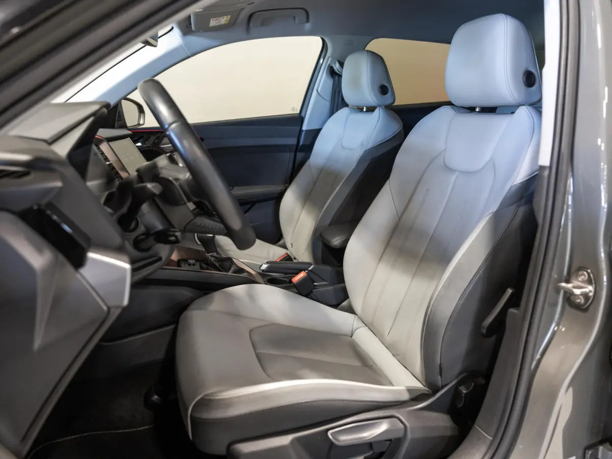 40 TFSI edition one 200 pk / Bang & Olufsen / Stoelverwarming / Lederen bekleding / Apple carplay / Airco