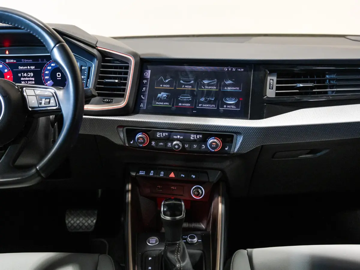 40 TFSI edition one 200 pk / Bang & Olufsen / Stoelverwarming / Lederen bekleding / Apple carplay / Airco
