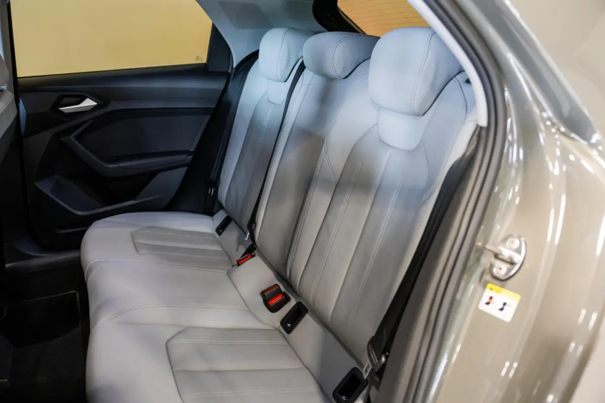 40 TFSI edition one 200 pk / Bang & Olufsen / Stoelverwarming / Lederen bekleding / Apple carplay / Airco