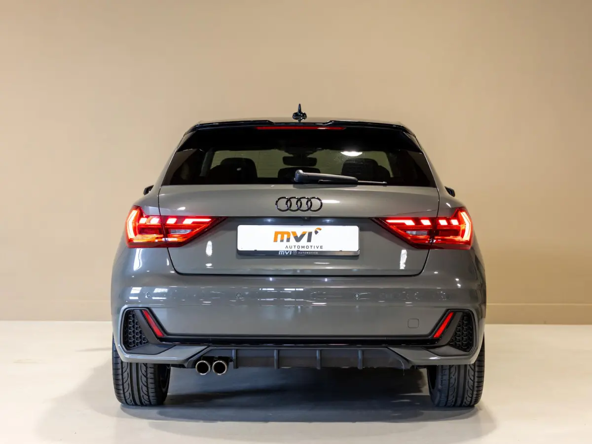 40 TFSI edition one 200 pk / Bang & Olufsen / Stoelverwarming / Lederen bekleding / Apple carplay / Airco