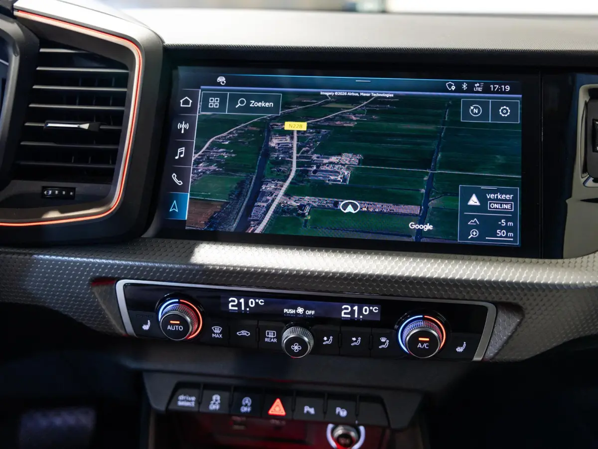 40 TFSI edition one 200 pk / Bang & Olufsen / Stoelverwarming / Lederen bekleding / Apple carplay / Airco