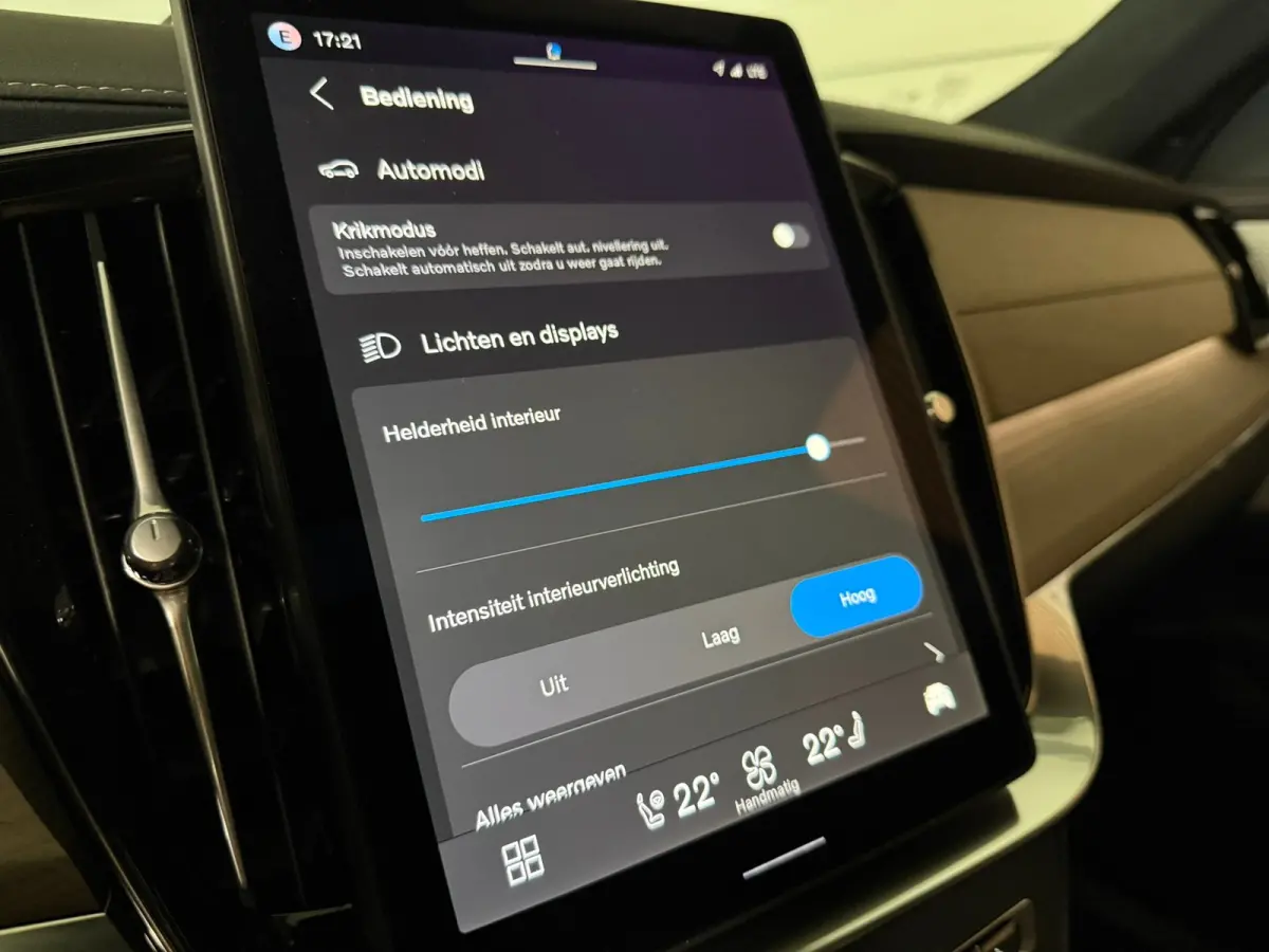 T8 AWD Recharge Ultra Executive Edit. | Full Option! | Bowers & Wilkins | Luchtvering | Stoelventilatie | Trekhaak | 360 Camera | Head-Up Display | Stoelmassage | 455pk | Adaptieve Cruise Co