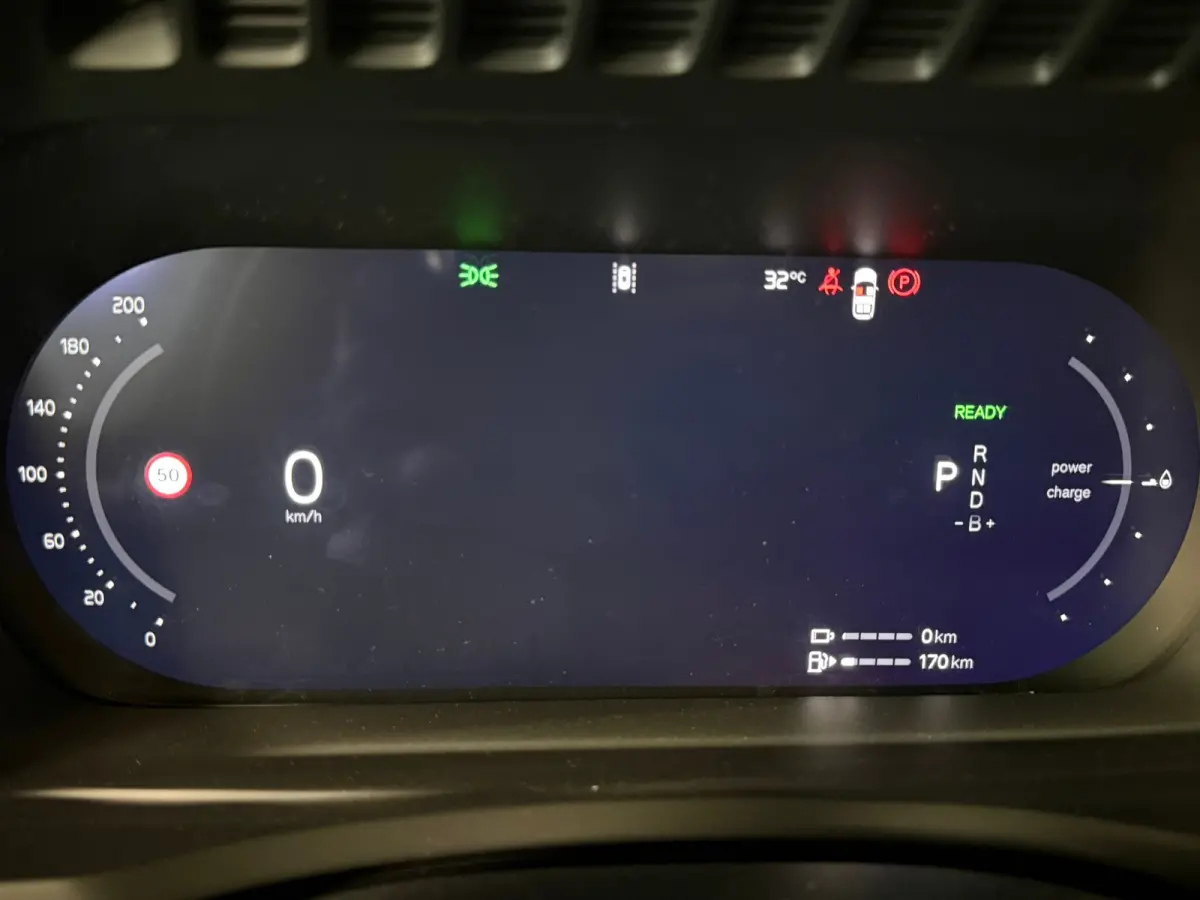 T8 AWD Recharge Ultra Executive Edit. | Full Option! | Bowers & Wilkins | Luchtvering | Stoelventilatie | Trekhaak | 360 Camera | Head-Up Display | Stoelmassage | 455pk | Adaptieve Cruise Co