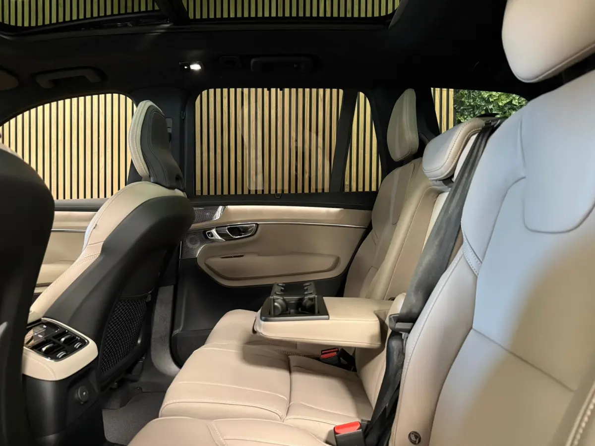 T8 AWD Recharge Ultra Executive Edit. | Full Option! | Bowers & Wilkins | Luchtvering | Stoelventilatie | Trekhaak | 360 Camera | Head-Up Display | Stoelmassage | 455pk | Adaptieve Cruise Co