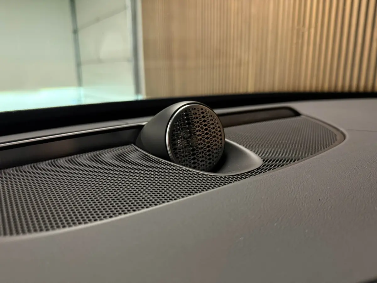T8 AWD Recharge Ultra Executive Edit. | Full Option! | Bowers & Wilkins | Luchtvering | Stoelventilatie | Trekhaak | 360 Camera | Head-Up Display | Stoelmassage | 455pk | Adaptieve Cruise Co