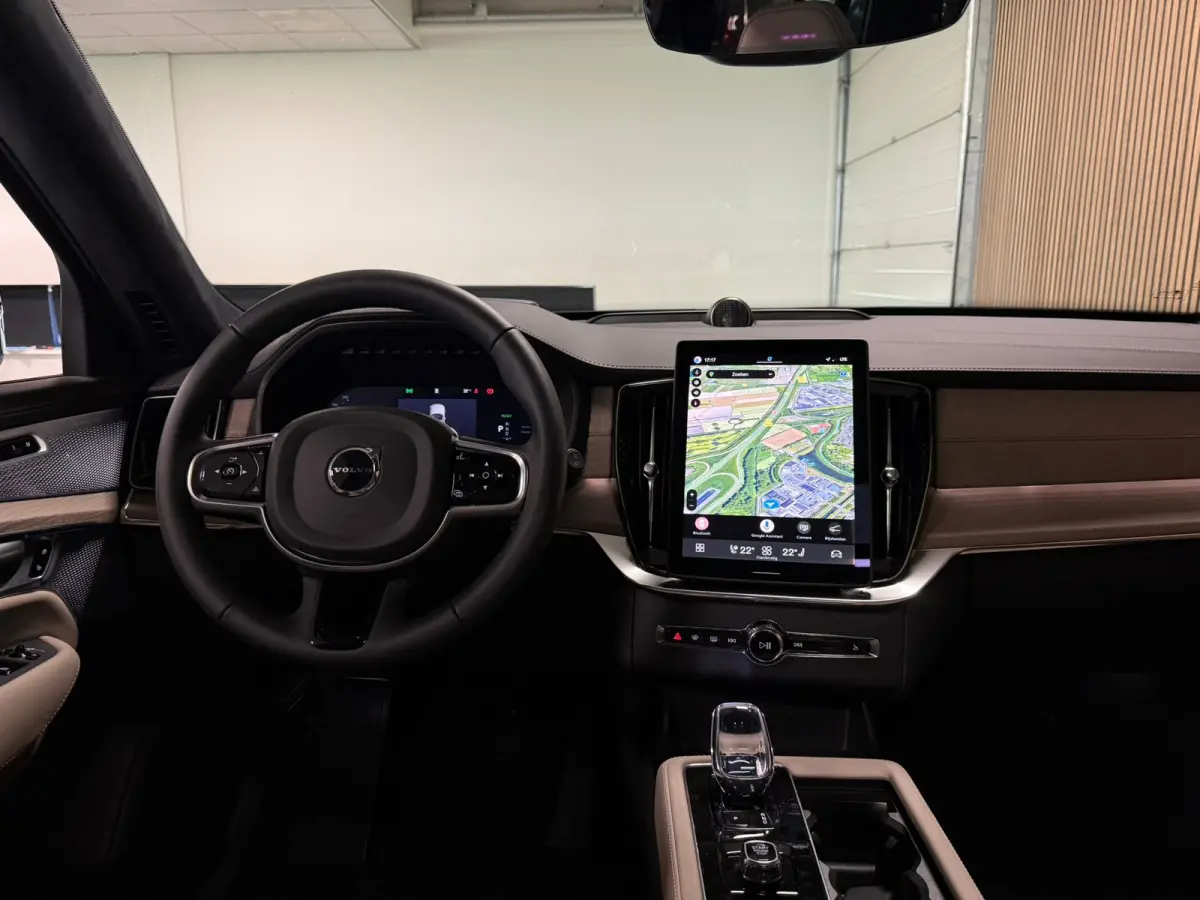 T8 AWD Recharge Ultra Executive Edit. | Full Option! | Bowers & Wilkins | Luchtvering | Stoelventilatie | Trekhaak | 360 Camera | Head-Up Display | Stoelmassage | 455pk | Adaptieve Cruise Co