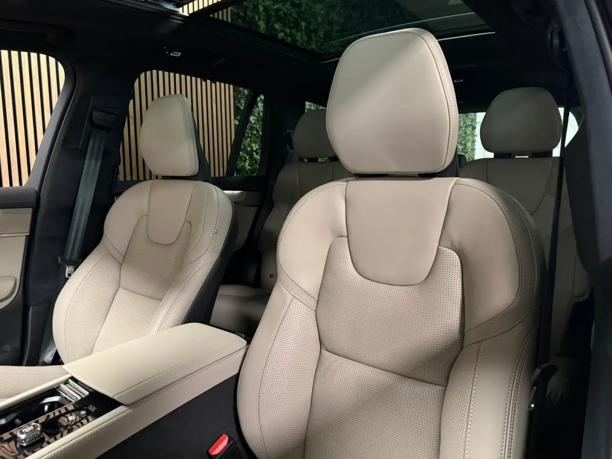 T8 AWD Recharge Ultra Executive Edit. | Full Option! | Bowers & Wilkins | Luchtvering | Stoelventilatie | Trekhaak | 360 Camera | Head-Up Display | Stoelmassage | 455pk | Adaptieve Cruise Co