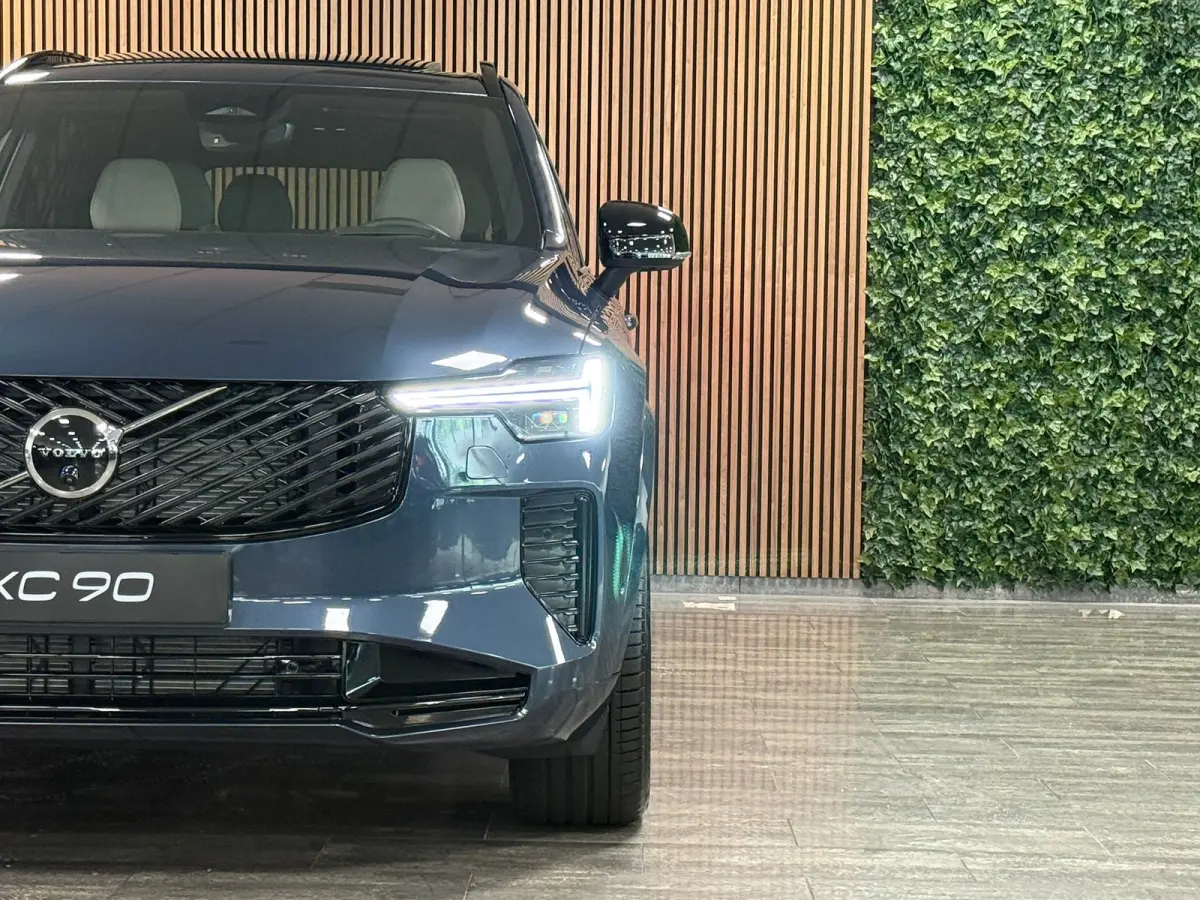 T8 AWD Recharge Ultra Executive Edit. | Full Option! | Bowers & Wilkins | Luchtvering | Stoelventilatie | Trekhaak | 360 Camera | Head-Up Display | Stoelmassage | 455pk | Adaptieve Cruise Co