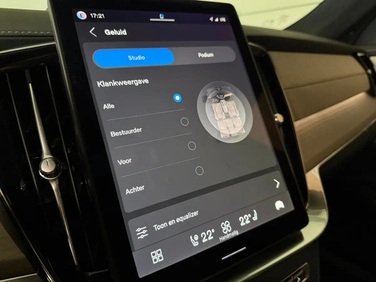 T8 AWD Recharge Ultra Executive Edit. | Full Option! | Bowers & Wilkins | Luchtvering | Stoelventilatie | Trekhaak | 360 Camera | Head-Up Display | Stoelmassage | 455pk | Adaptieve Cruise Co