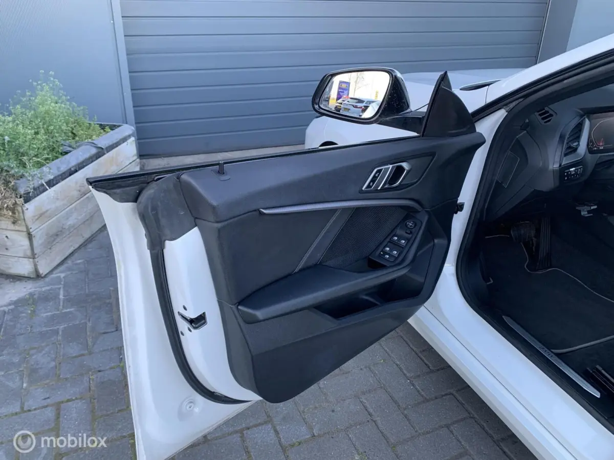 218i Executive Edition|Automaat|2021