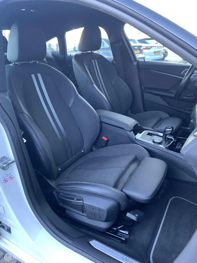 218i Executive Edition|Automaat|2021