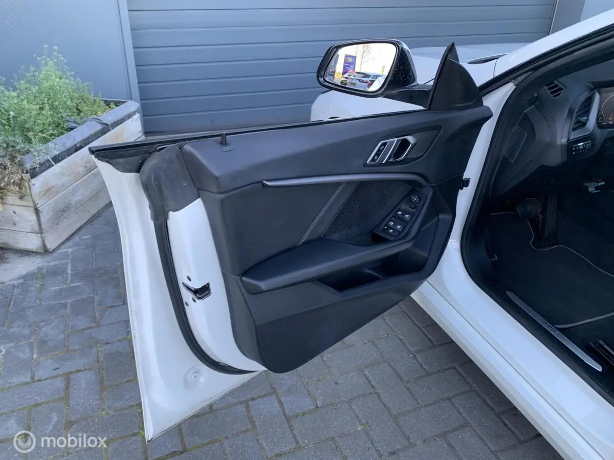 218i Executive Edition|Automaat|2021