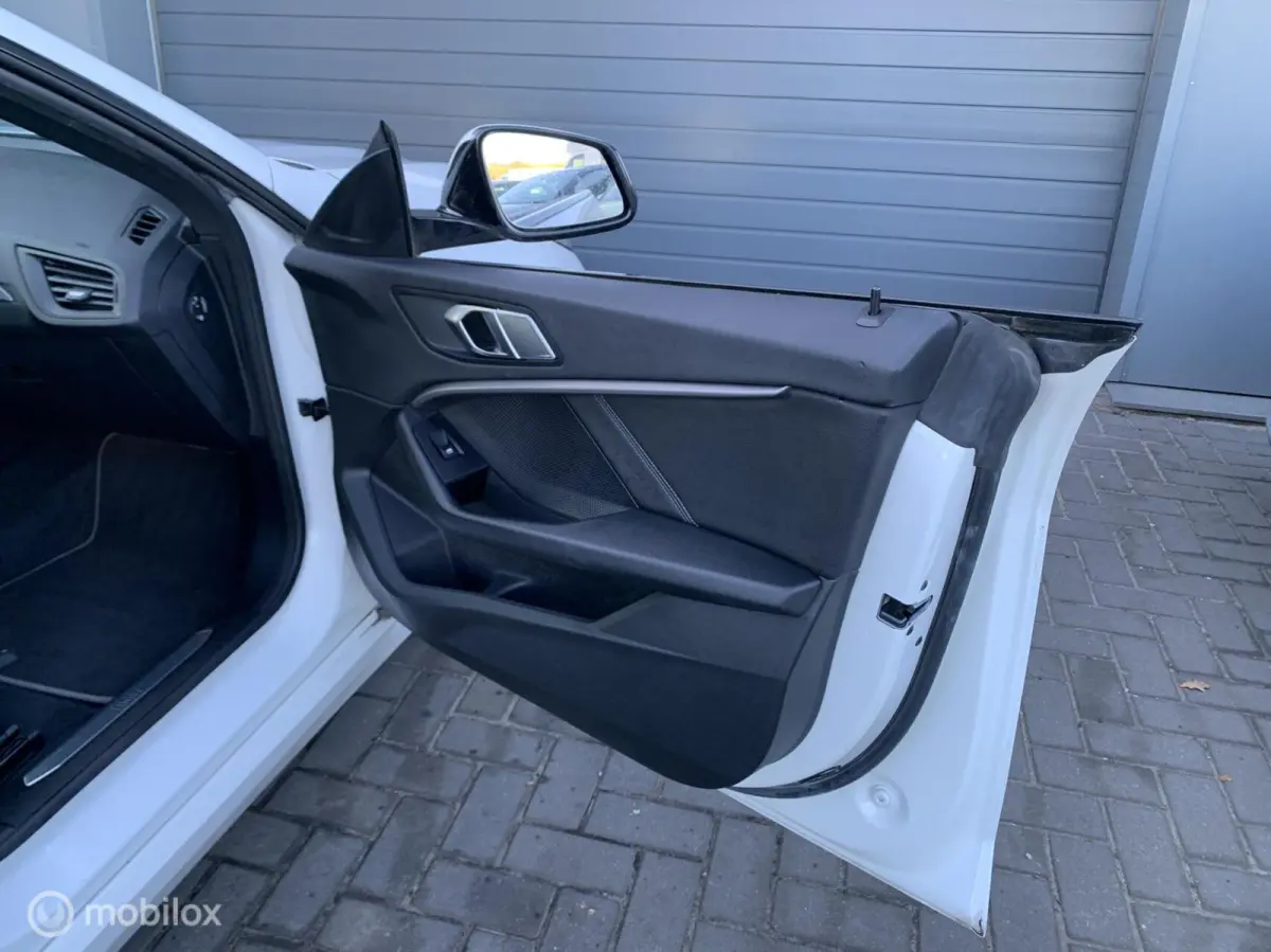 218i Executive Edition|Automaat|2021