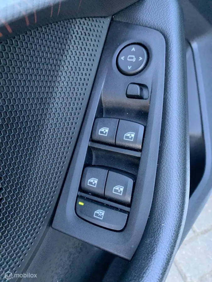 218i Executive Edition|Automaat|2021