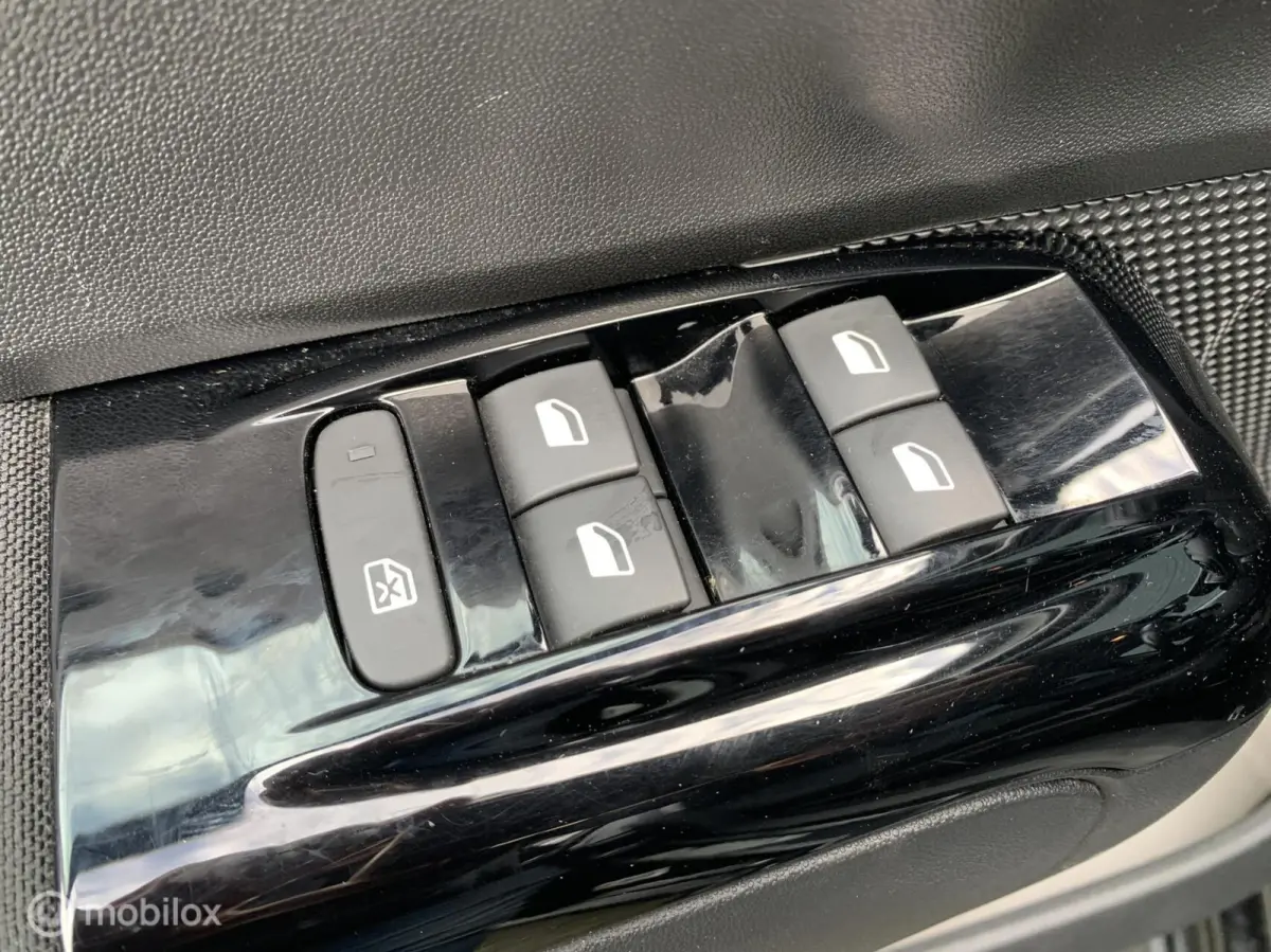 1.2 PureTech Feel|Navi|Cruise|Carplay|nieuwe riem
