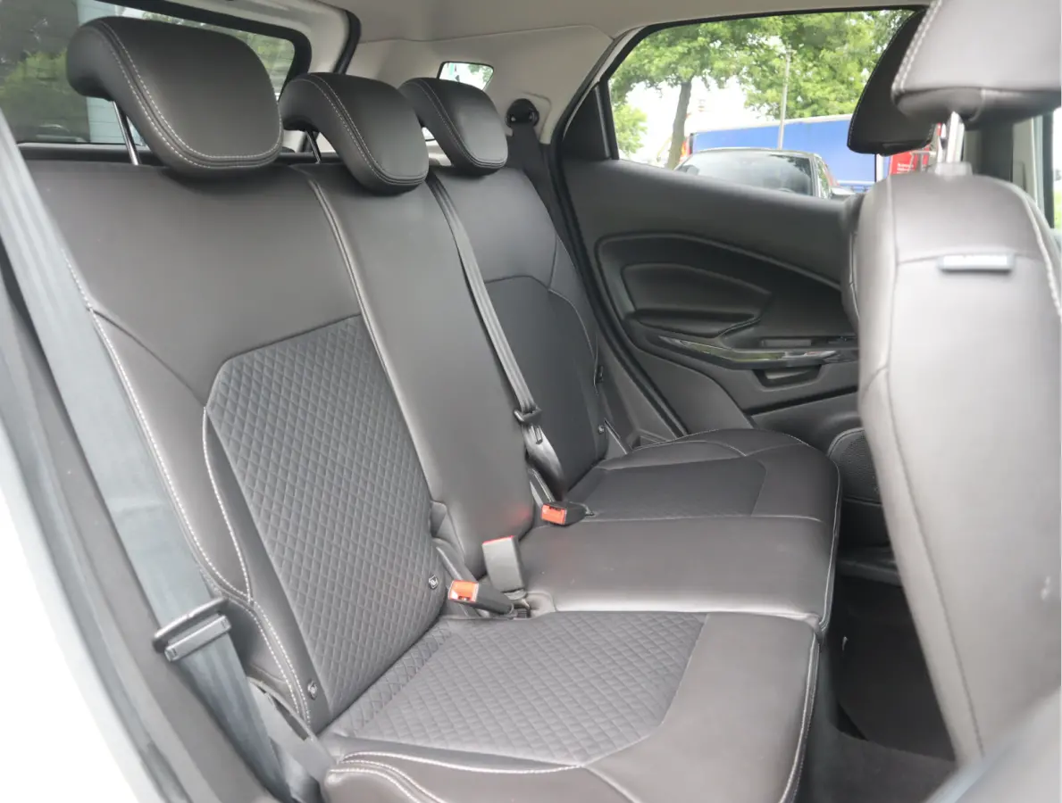 1.0 EcoBoost Titanium Navi / Stoelverw / Keyless / Pdc / Volledig jaar Apk / Volledig onderhouden