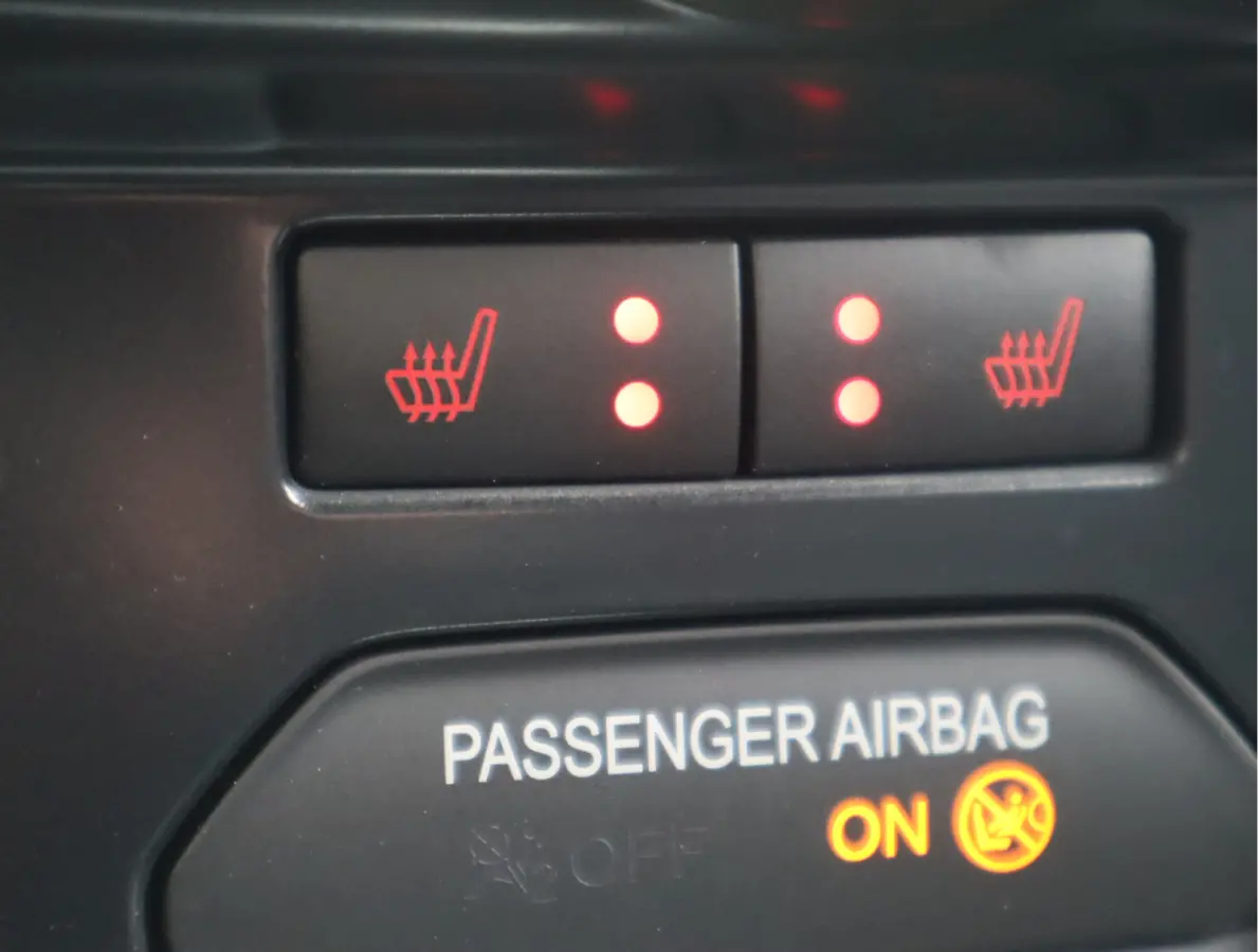1.0 EcoBoost Titanium Navi / Stoelverw / Keyless / Pdc / Volledig jaar Apk / Volledig onderhouden