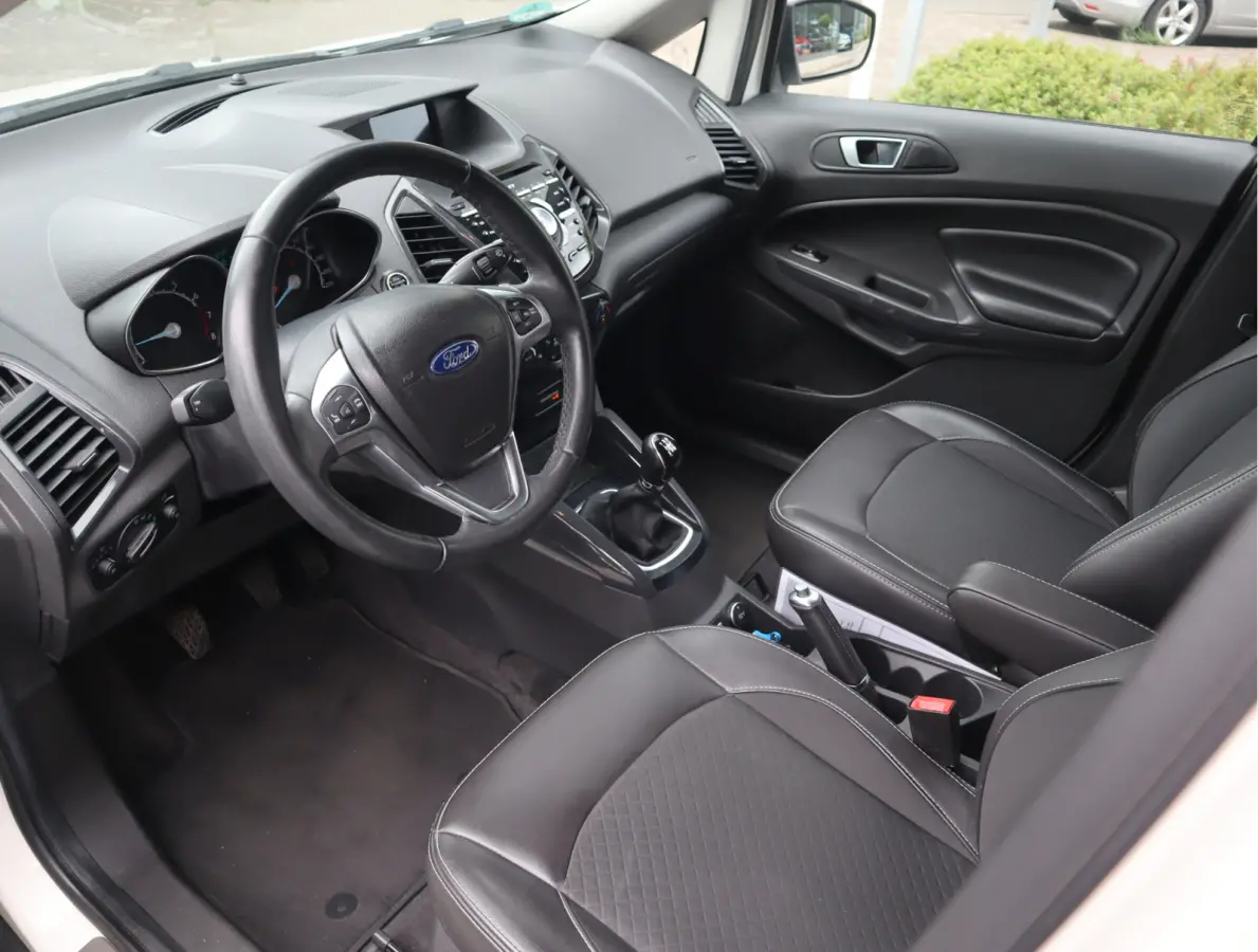 1.0 EcoBoost Titanium Navi / Stoelverw / Keyless / Pdc / Volledig jaar Apk / Volledig onderhouden