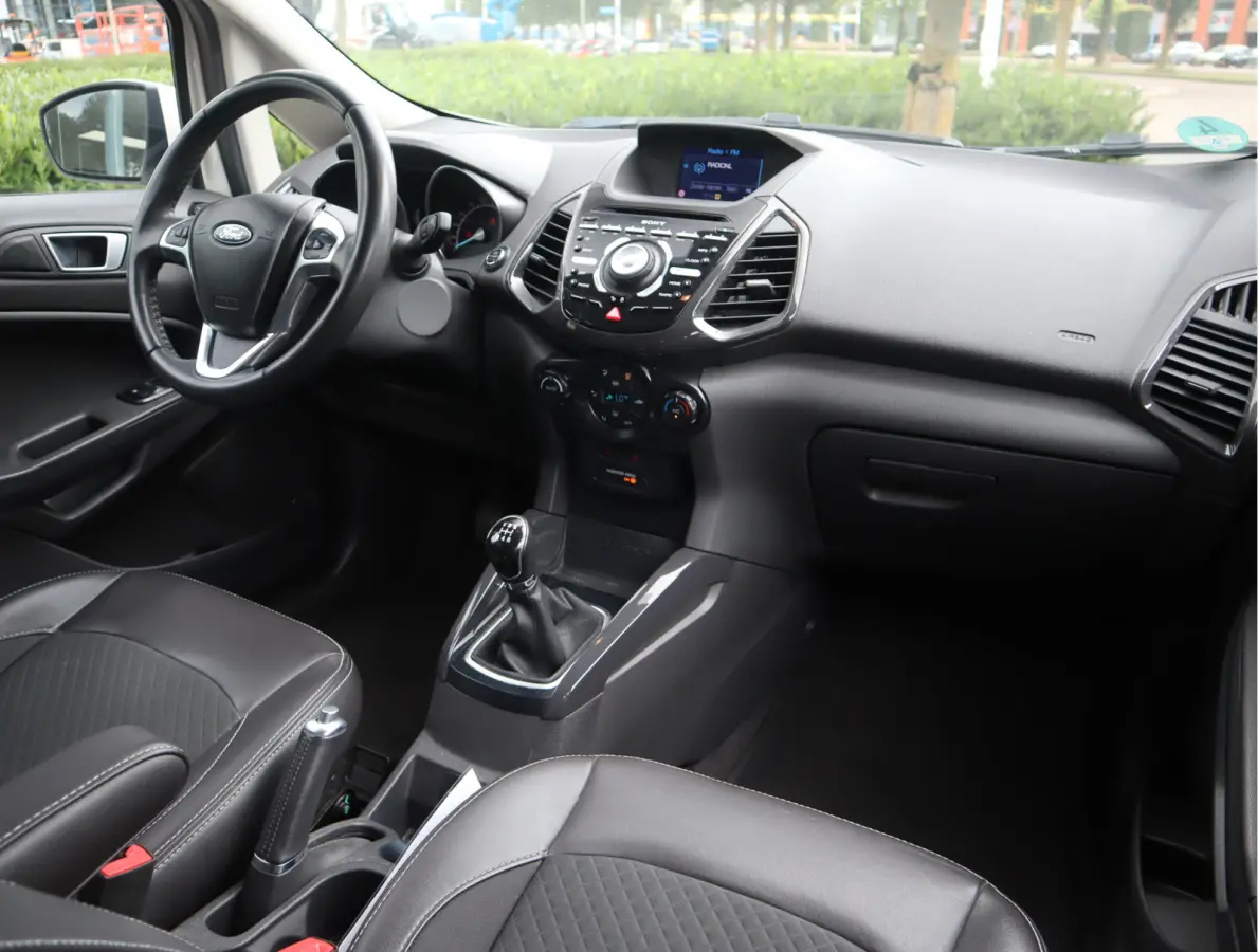 1.0 EcoBoost Titanium Navi / Stoelverw / Keyless / Pdc / Volledig jaar Apk / Volledig onderhouden