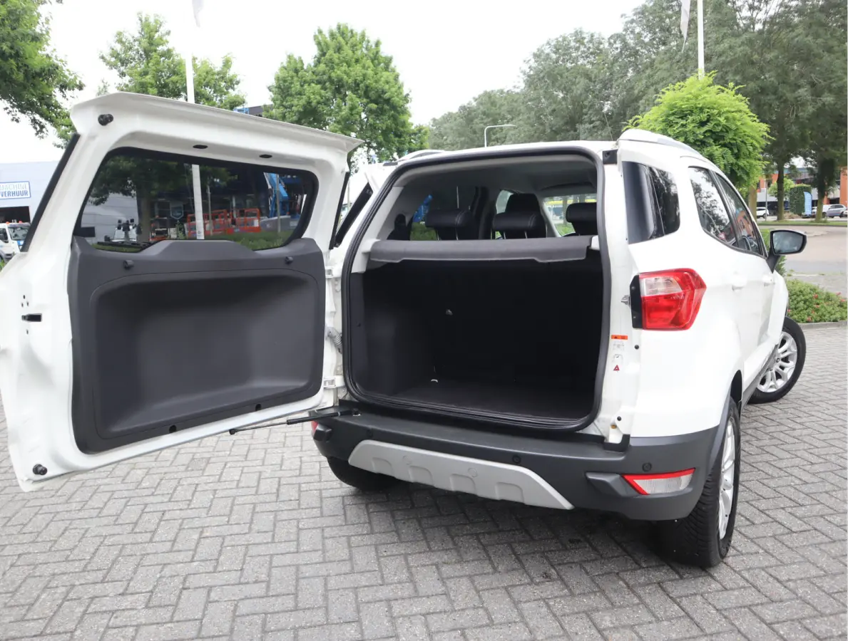 1.0 EcoBoost Titanium Navi / Stoelverw / Keyless / Pdc / Volledig jaar Apk / Volledig onderhouden