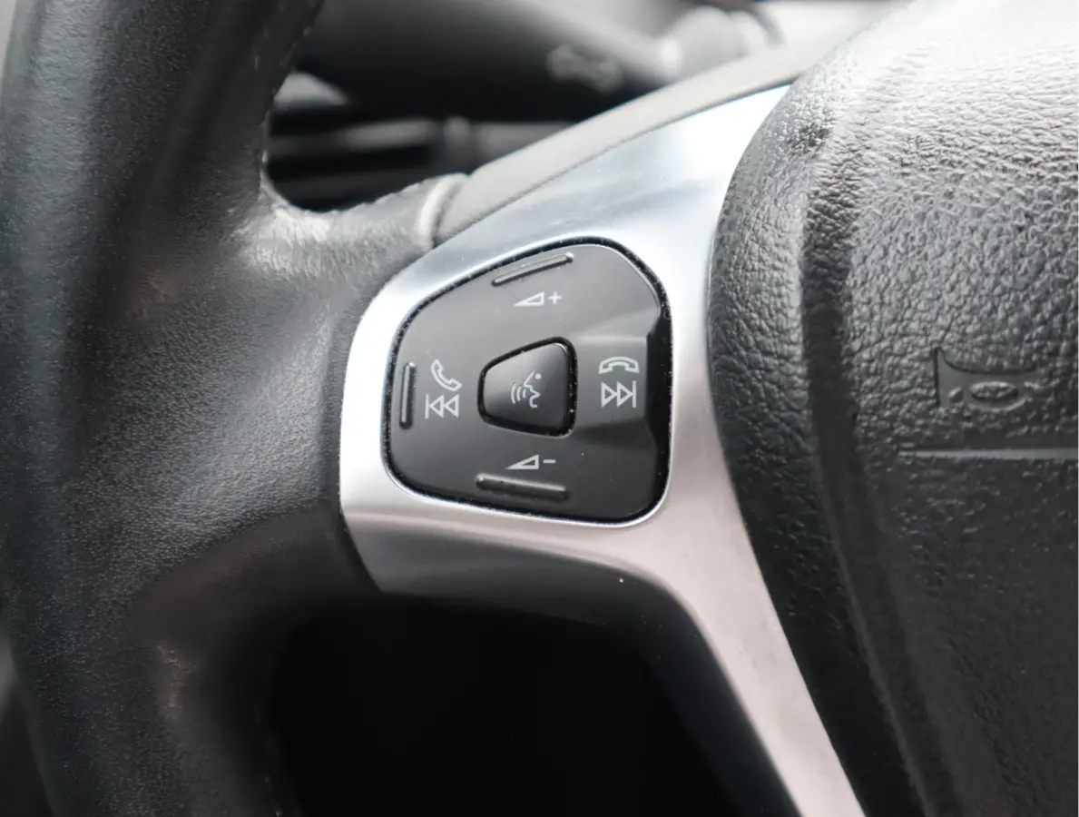 1.0 EcoBoost Titanium Navi / Stoelverw / Keyless / Pdc / Volledig jaar Apk / Volledig onderhouden