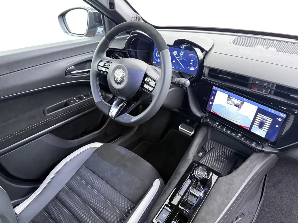 1.2 Turbo Hybrid Ibrida Sport Speciale | Achterbank in delen neerklapbaar | Achteruitrijcamera | Airco (automatisch)
