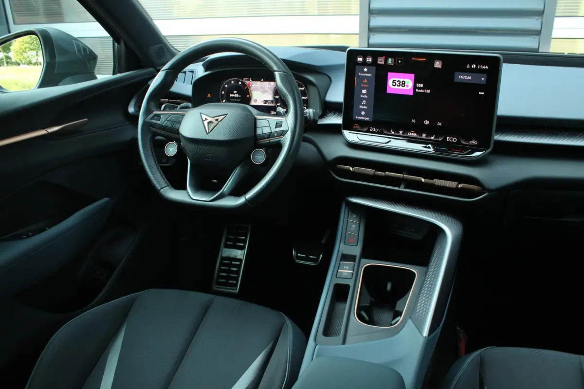 1.5 TSI e-Hybrid 272pk VZ Performance | SoH 99,6% | 360 Camera | Trekhaak | Stoel/Stuurverwarming
