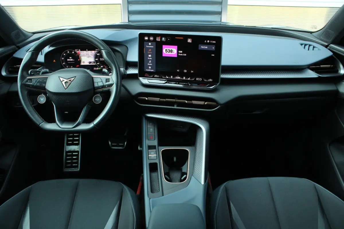 1.5 TSI e-Hybrid 272pk VZ Performance | SoH 99,6% | 360 Camera | Trekhaak | Stoel/Stuurverwarming