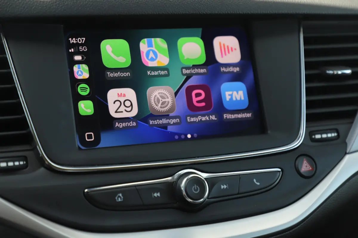 1.2 Edition 110PK Trekhaak Navigatie Carplay Android LMV Airco Cruise Control