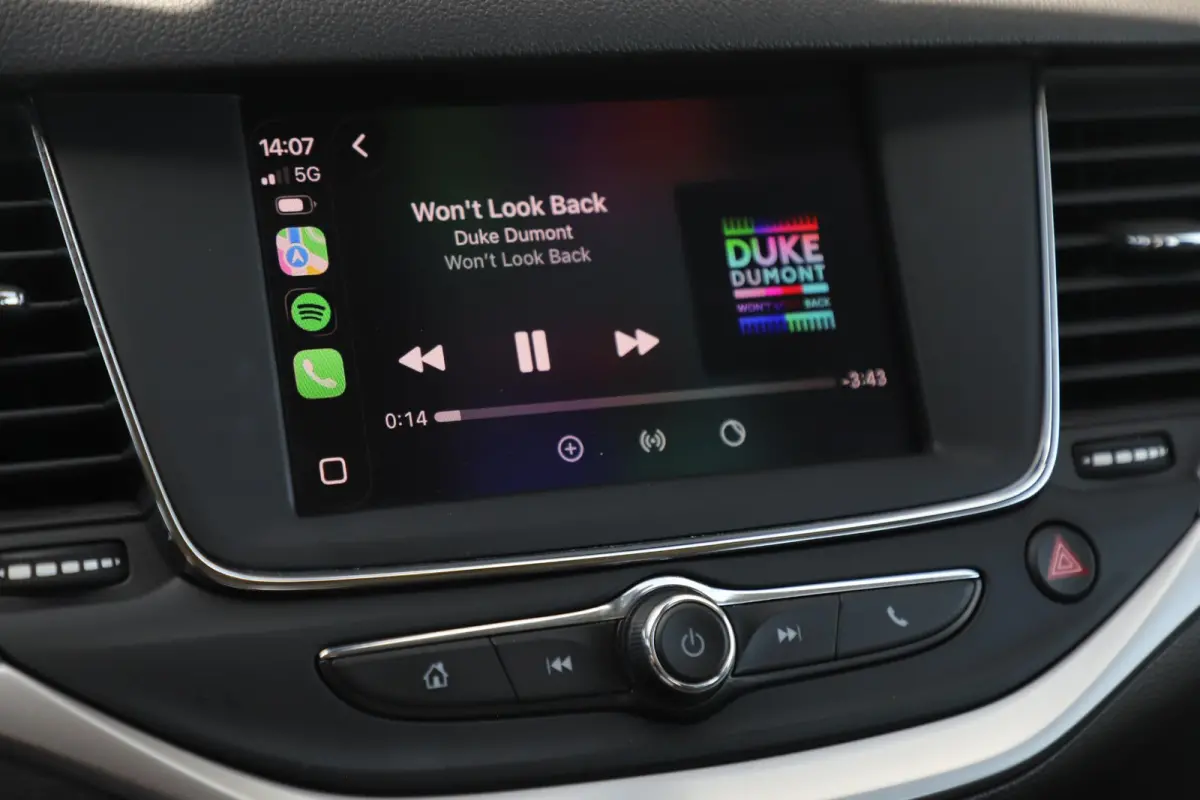1.2 Edition 110PK Trekhaak Navigatie Carplay Android LMV Airco Cruise Control