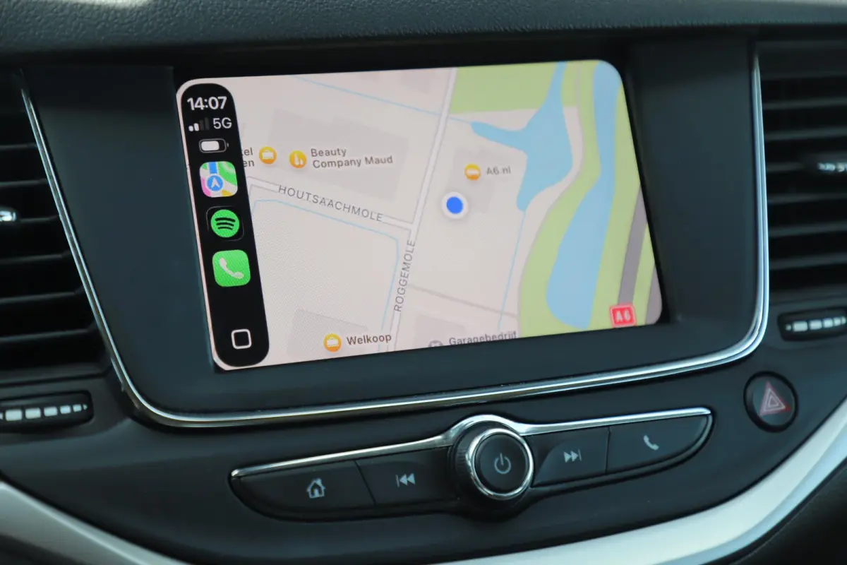 1.2 Edition 110PK Trekhaak Navigatie Carplay Android LMV Airco Cruise Control