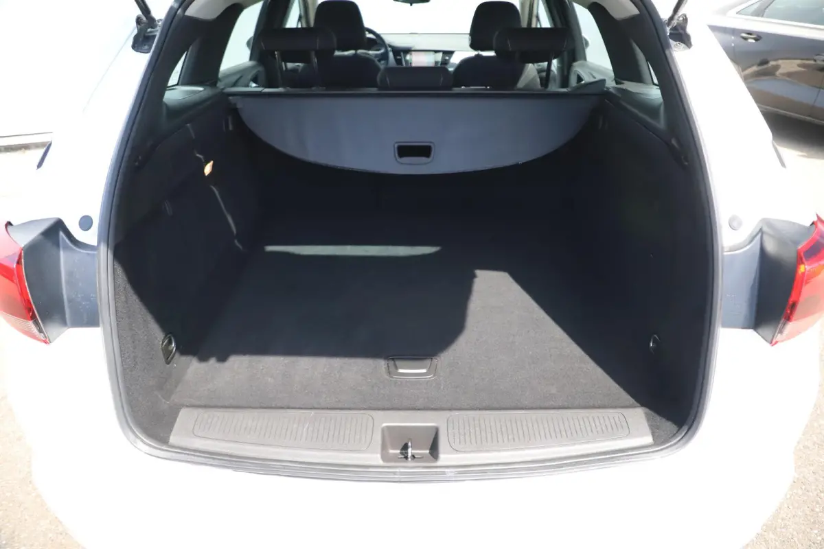 1.2 Edition 110PK Trekhaak Navigatie Carplay Android LMV Airco Cruise Control