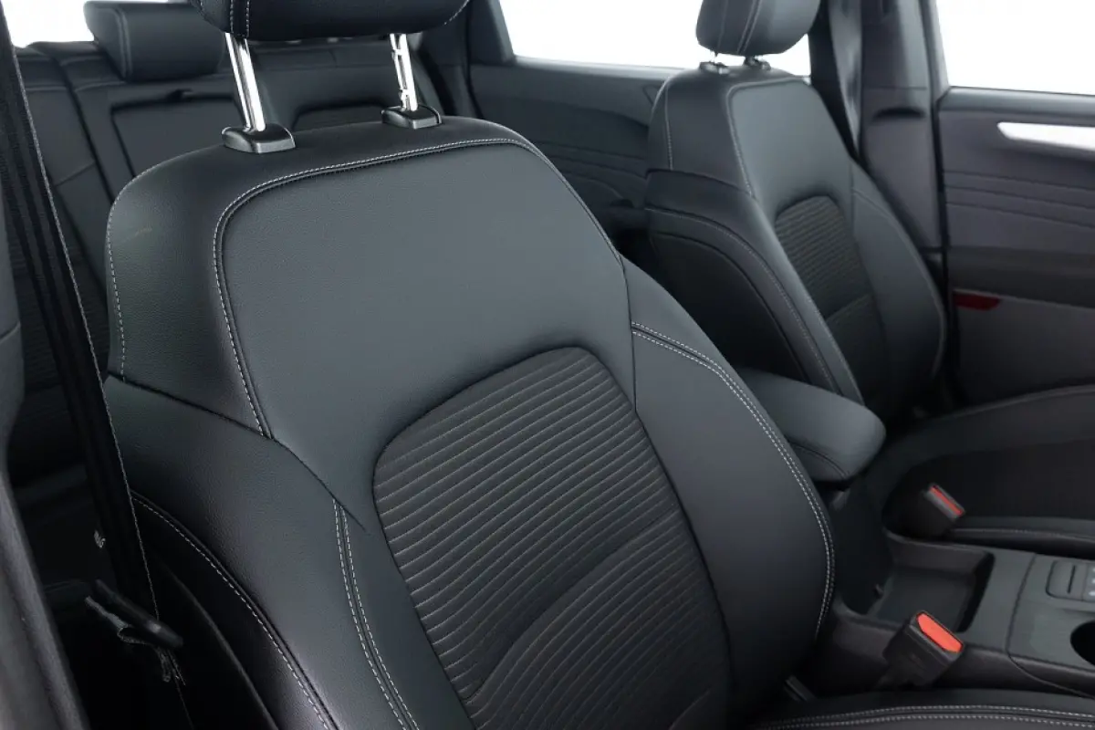 2.5 PHEV Cool & Connect | Full Led |