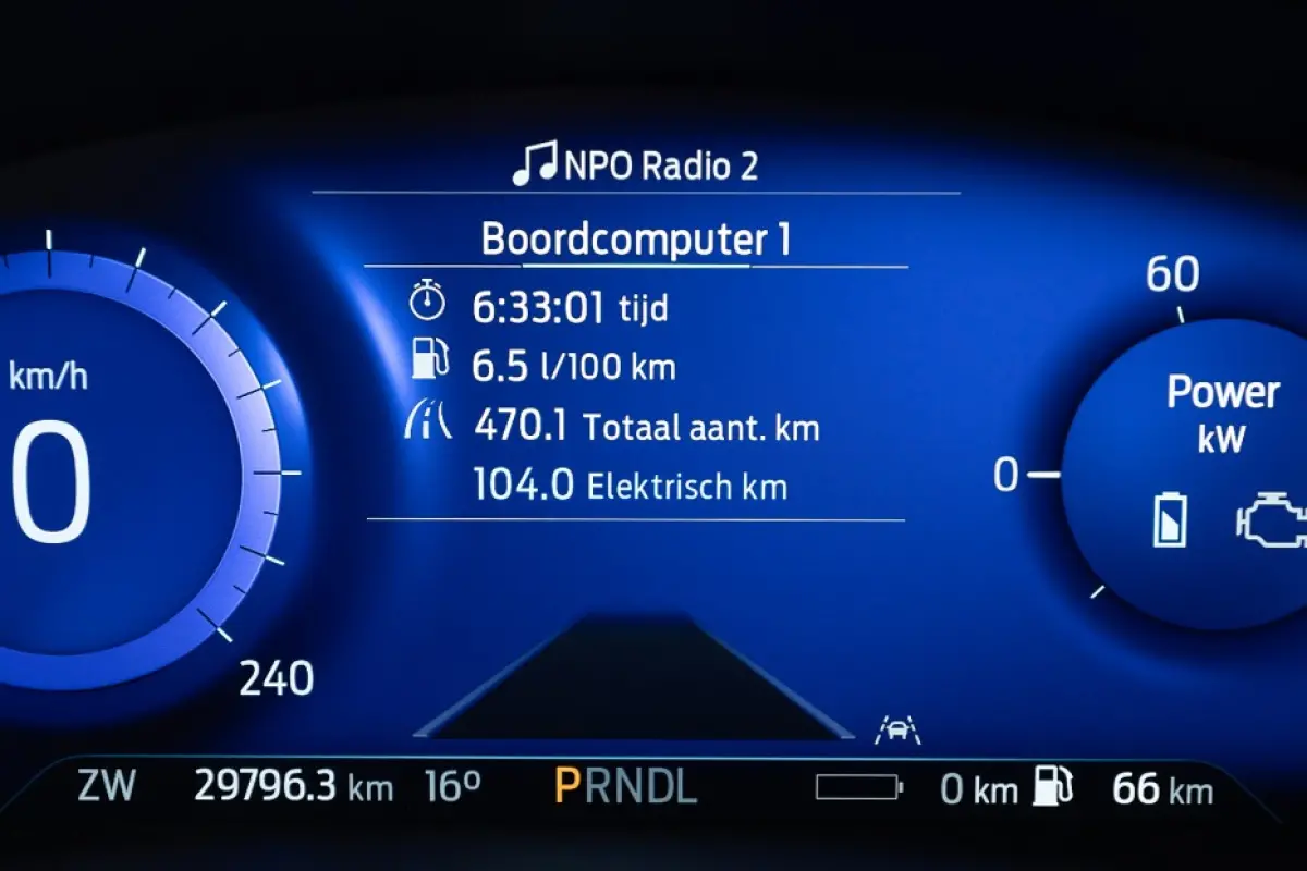 2.5 PHEV Cool & Connect | Full Led |