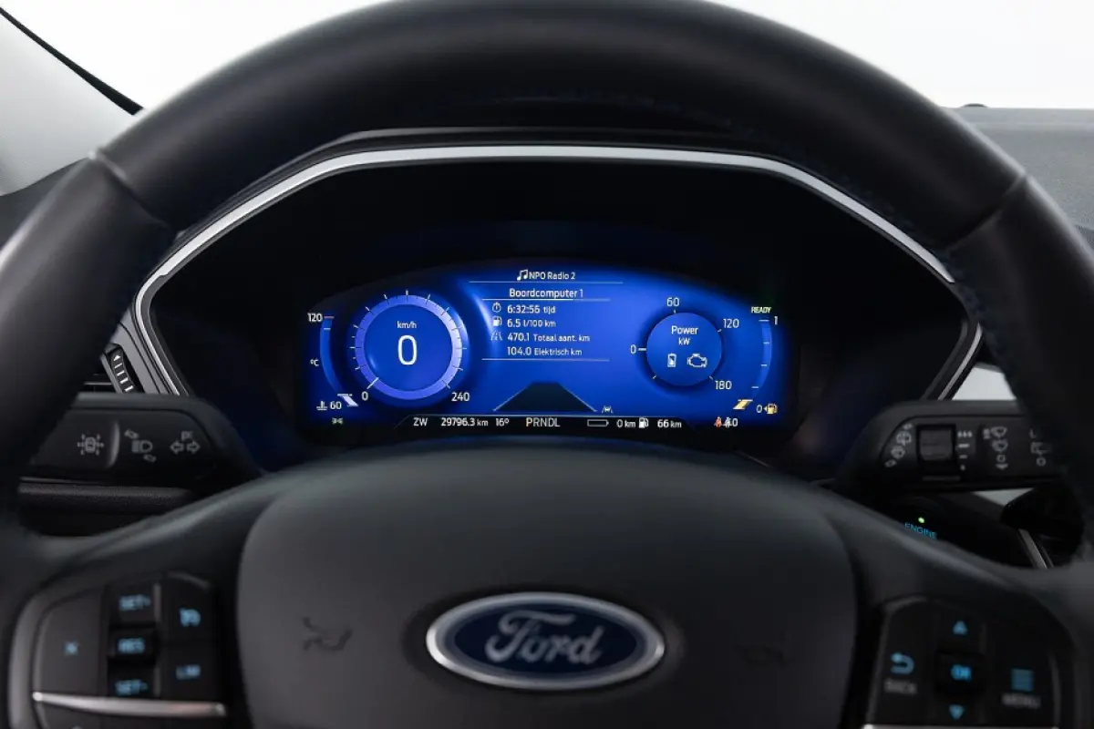 2.5 PHEV Cool & Connect | Full Led |