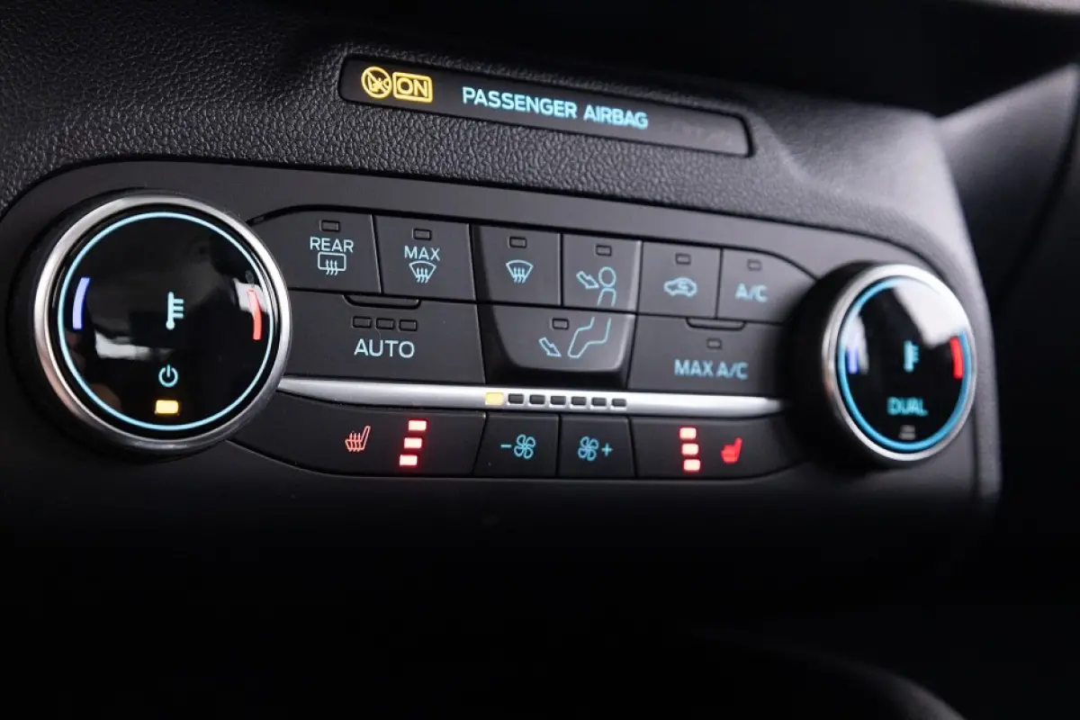 2.5 PHEV Cool & Connect | Full Led |