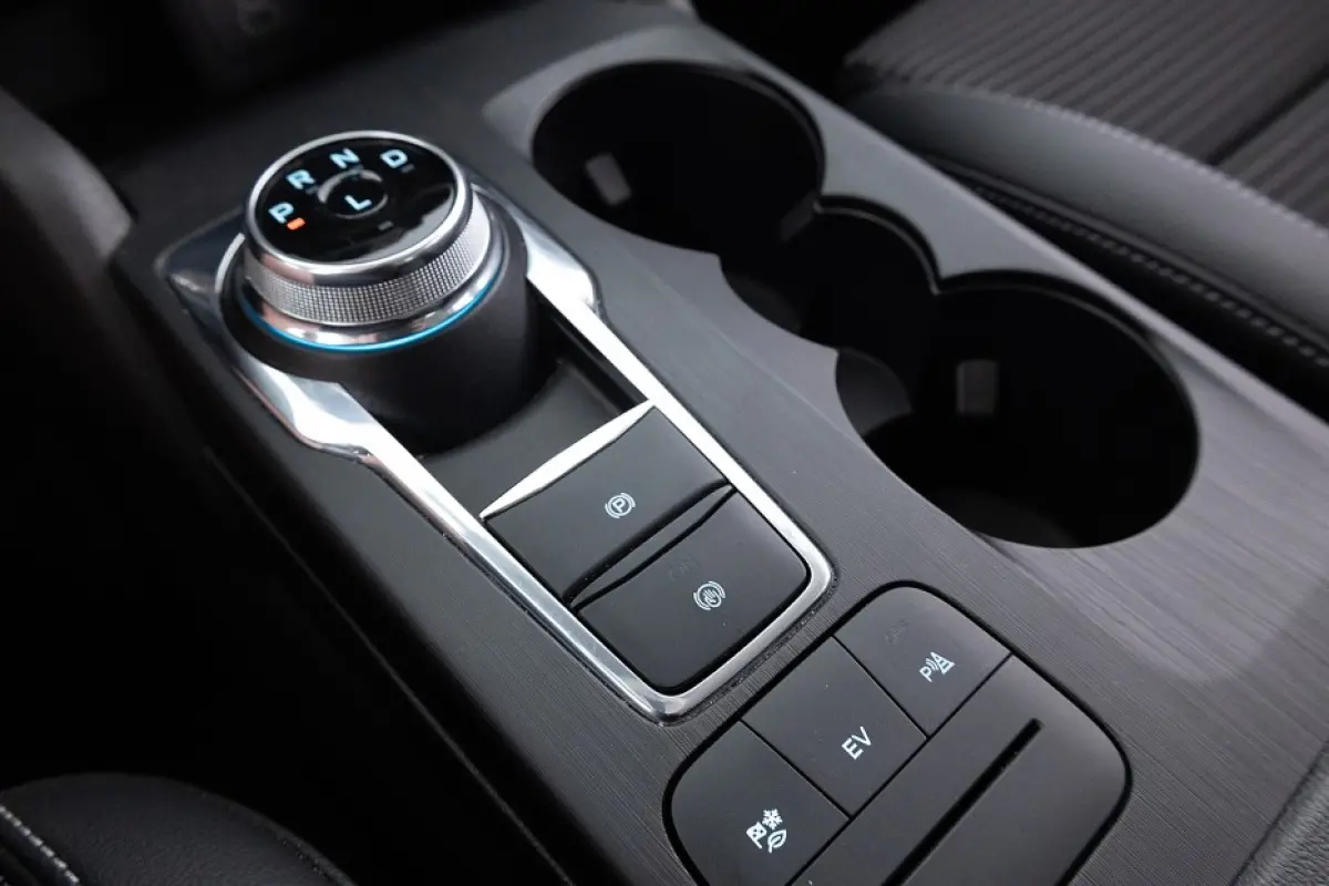 2.5 PHEV Cool & Connect | Full Led |