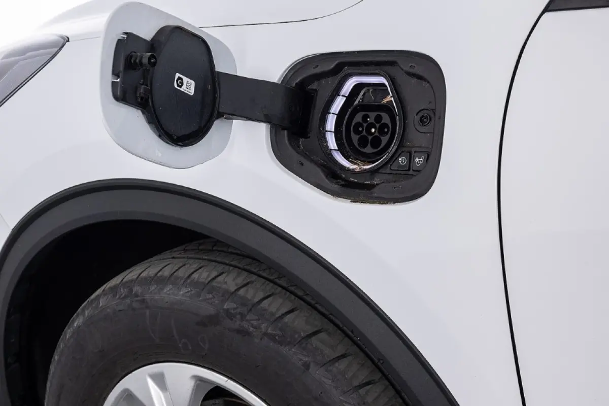 2.5 PHEV Cool & Connect | Full Led |
