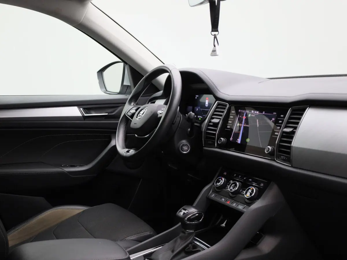 1.5 TSI Business Edition | Automaat | Navigatie | Apple Carplay / Android Auto | DAB | Camera | Half Leder | Cruise Control | Lichtmetalen Velgen |