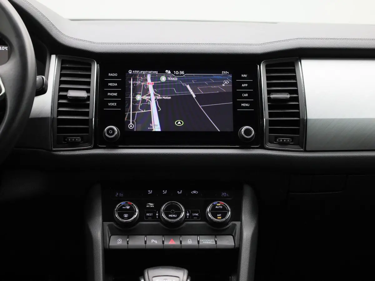 1.5 TSI Business Edition | Automaat | Navigatie | Apple Carplay / Android Auto | DAB | Camera | Half Leder | Cruise Control | Lichtmetalen Velgen |