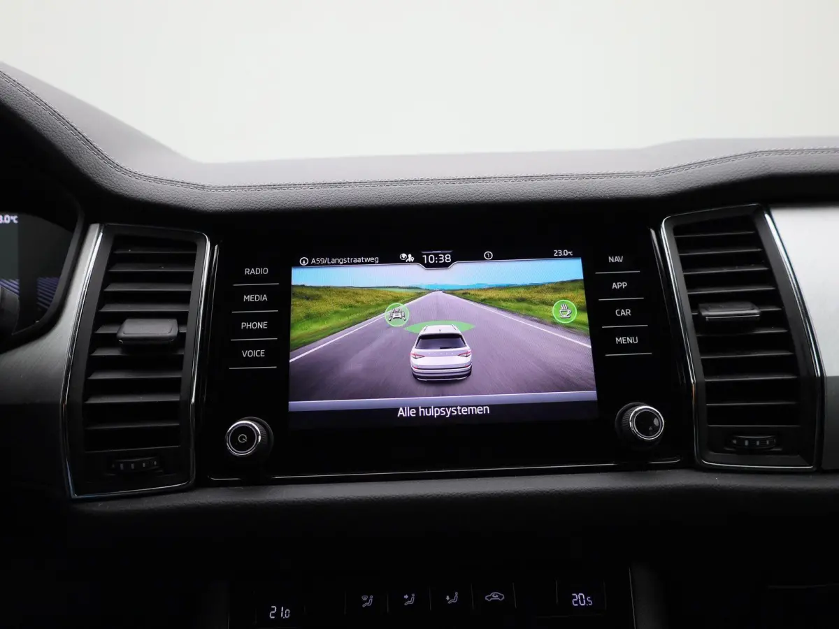1.5 TSI Business Edition | Automaat | Navigatie | Apple Carplay / Android Auto | DAB | Camera | Half Leder | Cruise Control | Lichtmetalen Velgen |