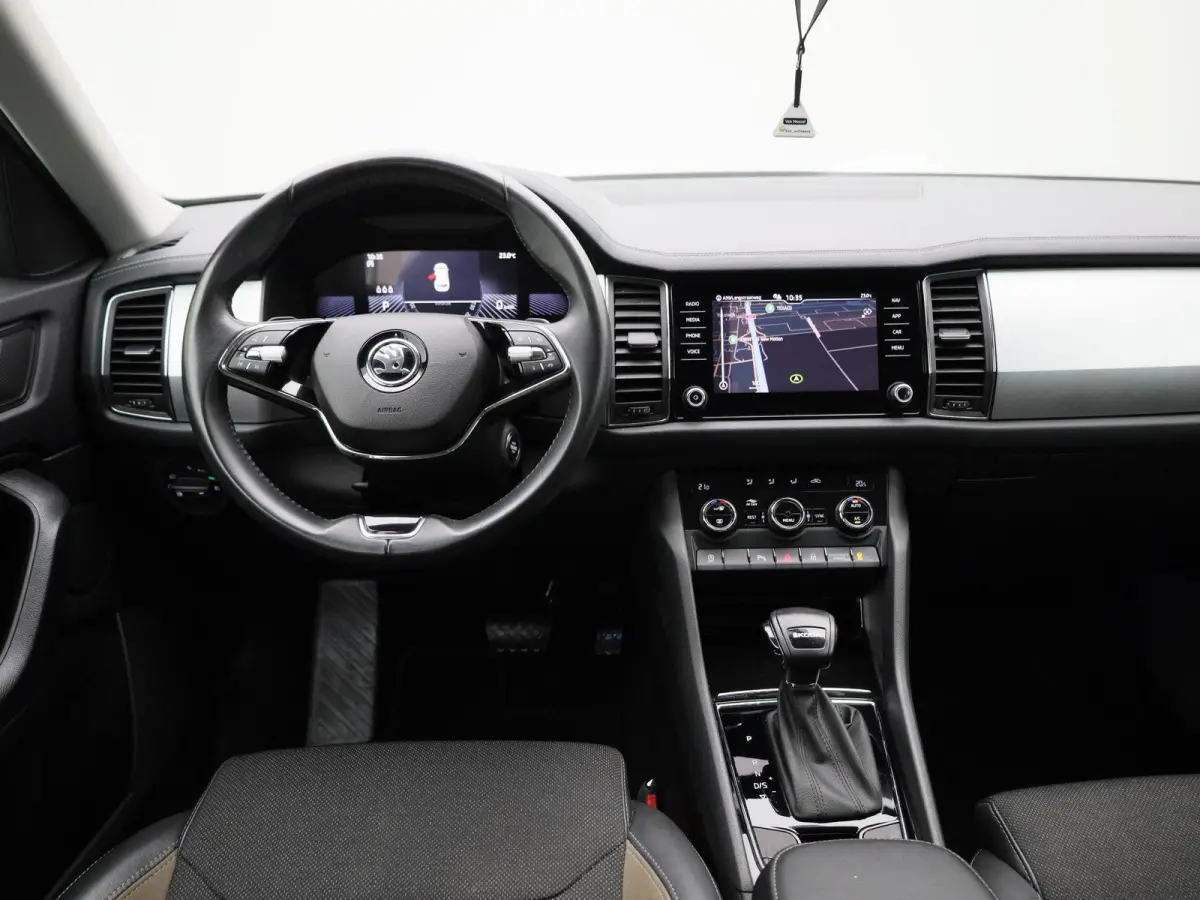 1.5 TSI Business Edition | Automaat | Navigatie | Apple Carplay / Android Auto | DAB | Camera | Half Leder | Cruise Control | Lichtmetalen Velgen |