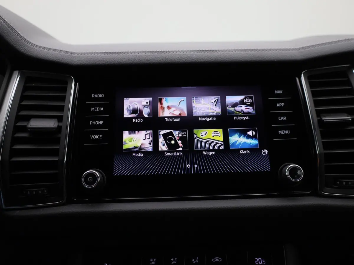 1.5 TSI Business Edition | Automaat | Navigatie | Apple Carplay / Android Auto | DAB | Camera | Half Leder | Cruise Control | Lichtmetalen Velgen |