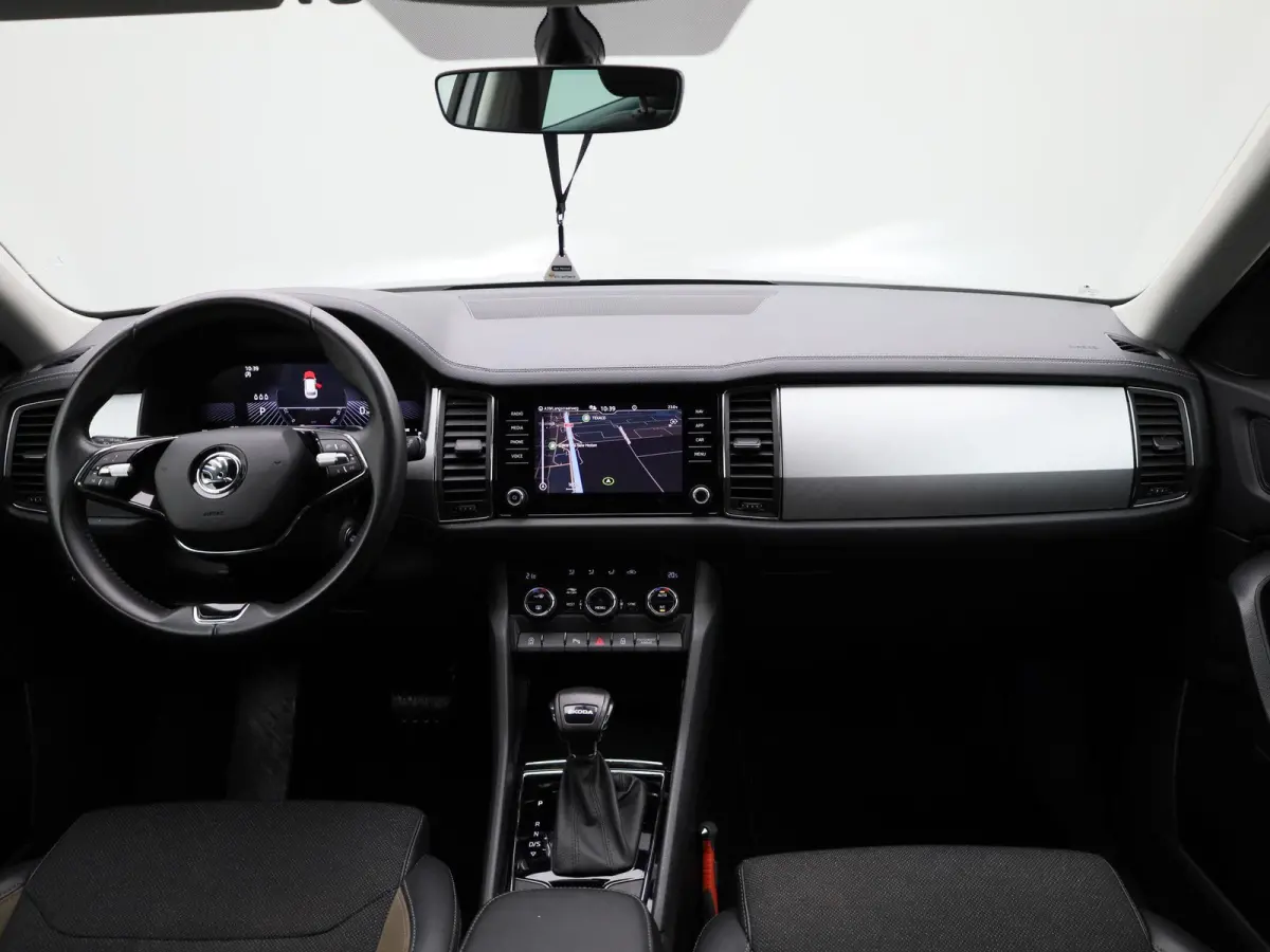 1.5 TSI Business Edition | Automaat | Navigatie | Apple Carplay / Android Auto | DAB | Camera | Half Leder | Cruise Control | Lichtmetalen Velgen |